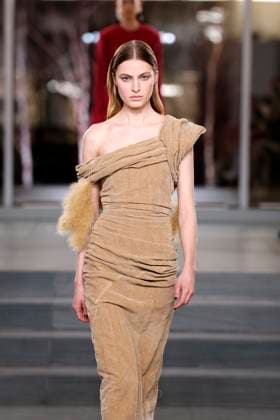Tory Burch Ready-to-wear Fall Winter 2025 26, New York, February 2025 Tory Burch Ready-to-wear Fall Winter 2025 26 runway at New York fashion week, 10 February 2025., Credit:x Avalon New York, USA  Copyright: xxx xAvalonx PHT_fashion_NYFW_Tory_Burch_details_962323006