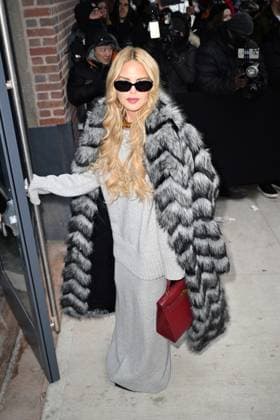 Celebrity guests arrive at the Michael Kors show during New York Fashion Week Featuring: Rachel Zoe Where: New York City, New York, United States When: 11 Feb 2025 Credit: Elder Ordonez INSTARimages EDITORIAL USE ONLY. NOT FOR USE BY NEWSPAPERS BASED IN THE UK. Copyright: xx instar54505206