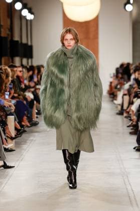 Runway during the Michael Kors Collection Fall Winter 2025 Runway Show at Terminal Warehouse on February 11, 2025 in New York City New York Etats Unis  Copyright: xAgencex xBestimagexAgencex xBestimagex
