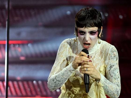 Bilder des Jahres 2025, Entertainment 02 Februar Entertainment Themen der Woche KW07 Entertainment Bilder des Tages Sanremo, Italy: Sanremo, 75th Italian Song Festival 2025 - First Evening. In the photo: Coma Cose Sanremo Italy  - ZUMAp169 20250211_zea_p169_794 Copyright: xAlbertoxTerenghix