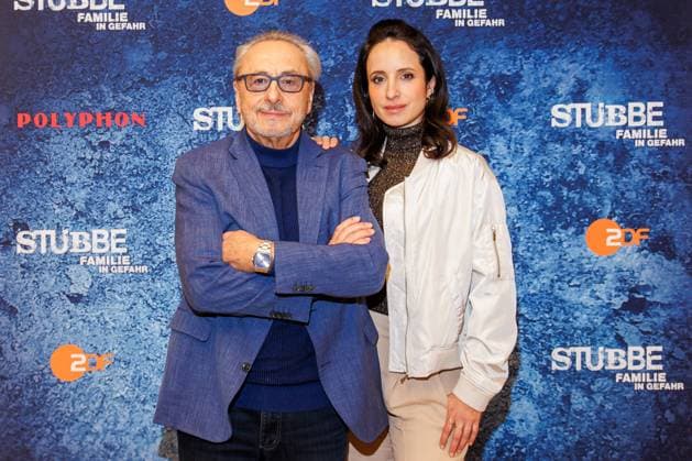 Entertainment Themen der Woche KW07 Entertainment Bilder des Tages Premiere - Stubbe Wolfgang Stumph und Stephanie Stumph bei der Premiere des letzten Films der ZDF Kultreihe Stubbe in der Vertretung des Freistaates Sachsens beim Bund am 11.02.2024 in Berlin. *** Premiere Stubbe Wolfgang Stumph and Stephanie Stumph at the premiere of the last film of the ZDF cult series Stubbe at the Representation of the Free State of Saxony to the Federal Government on 11 02 2024 in Berlin Copyright: xEventpressxKochanx