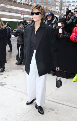 NEW YORK, NY- FEBRUARY 11: Lisa Rinna seen arriving at Michael Kors 2025 Collection fashion show during the 2025 New York Fashion Week on February 11, 2025. Copyright: xRWx