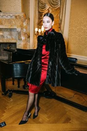 February 11, 2025, New York, New York, United States: Model at the Dennis Basso Fall Winter 2025 Presentation at The Columbus Foundation in New York. Dinara Khairova Zuma Press February 11, 2025. New York United States - ZUMAp281 20250211_zea_p281_040 Copyright: xPhotoxImagexPressx