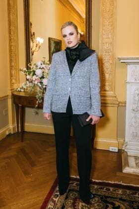 February 11, 2025, New York, New York, United States: Model at the Dennis Basso Fall Winter 2025 Presentation at The Columbus Foundation in New York. Dinara Khairova Zuma Press February 11, 2025. New York United States - ZUMAp281 20250211_zea_p281_044 Copyright: xPhotoxImagexPressx