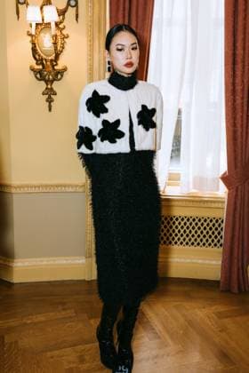 February 11, 2025, New York, New York, United States: Model at the Dennis Basso Fall Winter 2025 Presentation at The Columbus Foundation in New York. Dinara Khairova Zuma Press February 11, 2025. New York United States - ZUMAp281 20250211_zea_p281_051 Copyright: xPhotoxImagexPressx