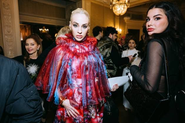 February 11, 2025, New York, New York, United States: Model at the Dennis Basso Fall Winter 2025 Presentation at The Columbus Foundation in New York. Dinara Khairova Zuma Press February 11, 2025. New York United States - ZUMAp281 20250211_zea_p281_069 Copyright: xPhotoxImagexPressx