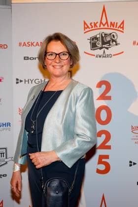 Dagmar Tillich Schmidt 8Weingut Bergdolt Reif Nett at the 17th ASKANIA Award ceremony at the Quatsch Comedy Club Berlin