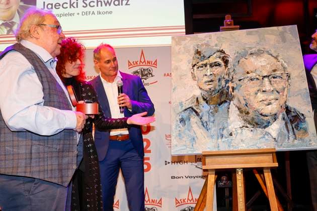 Award winners Jacki Schwarz, Frank Wagner at the 17th ASKANIA Award ceremony at the Quatsch Comedy Club Berlin