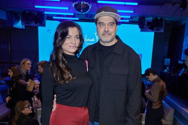 Rahael Vogt with girlfriend Kati Bork Arrival of guests at the award ceremony for Romance TVs BLUE FLOWER short film prize at the Prince Charles in Berlin on 12 02 2025 BLUE FLOWER short film prize