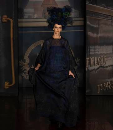 February 13, 2025, New York, New York, USA: Model walks runway for Zang Toi runway show during New York Fashion Week Fall Winter 2025 at Park Avenue Christian Church in New York on February 13, 2025. Zang Toi design for House of Toi includes dresses, shoes, accessories like bags, costume jewelry, belts and etc. New York USA - ZUMAr339 20250213_znp_r339_015 Copyright: xLevxRadinx