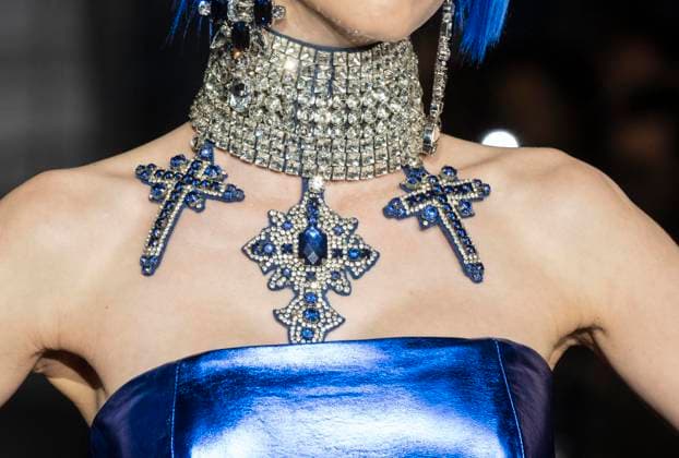 February 13, 2025, New York, New York, USA: Model walks runway for Zang Toi runway show during New York Fashion Week Fall Winter 2025 at Park Avenue Christian Church in New York on February 13, 2025. Zang Toi design for House of Toi includes dresses, shoes, accessories like bags, costume jewelry, belts and etc. New York USA - ZUMAr339 20250213_znp_r339_108 Copyright: xLevxRadinx