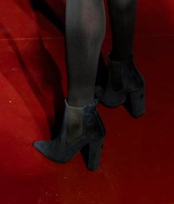 February 13, 2025, New York, New York, USA: Model walks runway for Zang Toi runway show during New York Fashion Week Fall Winter 2025 at Park Avenue Christian Church in New York on February 13, 2025. Zang Toi design for House of Toi includes dresses, shoes, accessories like bags, costume jewelry, belts and etc. New York USA - ZUMAr339 20250213_znp_r339_069 Copyright: xLevxRadinx