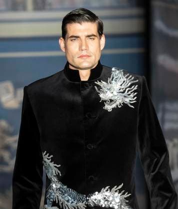 February 13, 2025, New York, New York, USA: Model walks runway for Zang Toi runway show during New York Fashion Week Fall Winter 2025 at Park Avenue Christian Church in New York on February 13, 2025. Zang Toi design for House of Toi includes dresses, shoes, accessories like bags, costume jewelry, belts and etc. New York USA - ZUMAr339 20250213_znp_r339_088 Copyright: xLevxRadinx