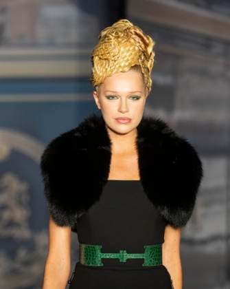 February 13, 2025, New York, New York, USA: Model walks runway for Zang Toi runway show during New York Fashion Week Fall Winter 2025 at Park Avenue Christian Church in New York on February 13, 2025. Zang Toi design for House of Toi includes dresses, shoes, accessories like bags, costume jewelry, belts and etc. New York USA - ZUMAr339 20250213_znp_r339_050 Copyright: xLevxRadinx