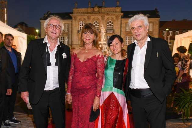 Udo Wachtveitl, girlfriend Lila Schulz, Guenther Maria Halmer and wife Claudia at the State Reception after the opening of the Bayreuther Festspiele at the Neues Schloss in Bayreuth, Germany, 25 July 2019. Bayern Deutschland Germany *** Udo Wachtveitl, Girlfriend purple Schulz, Guenther Maria Halmer and wife Claudia AT The State Reception After The Opening of The Bayreuther Festival AT The New Castle in Bayreuth, Germany, 25 July 2019 Bavaria Germany Germany