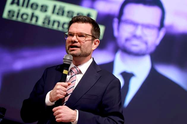Politiker Marco Buschmann (FDP), Generalsekretär der FDP und vormaliger Bundesjustizminister im Kabinett Scholz, auf einer Wahlkampfveranstaltung der Liberalen im Alten Pfandhaus. Köln, 14.02.2025 NRW Deutschland *** Politician Marco Buschmann FDP , Secretary General of the FDP and former Federal Minister of Justice in the Scholz cabinet, at a Liberal election campaign event in the Altes Pfandhaus Cologne, 14 02 2025 NRW Germany Copyright: xChristophxHardtx