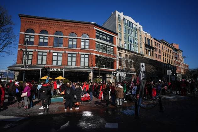 February 14, 2025, Vancouver, Bc, CANADA: People participate in the annual Women s Memorial March, in Vancouver, on Friday, February 14, 2025. The march is held to honour missing and murdered Indigenous women and girls from the community with stops along the way to commemorate where women were last seen or found. Vancouver CANADA  - ZUMAc35_ 20250214_zaf_c35_114 Copyright: xDarrylxDyckx