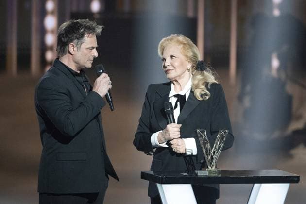 40th Les Victoires De La Musique-Boulogne-Billancourt Sylvie Vartan on stage receives an honorary award from David Hallyday during the 40th Les Victoires De La Musique at La Seine Musicale on February 14, 2025 in Boulogne-Billancourt, France. Photo by David NIVIERE ABACAPRESS.COM BOULOGNE-BILLANCOURT France  Copyright: xNivierexDavid ABACAPRESS.COMx