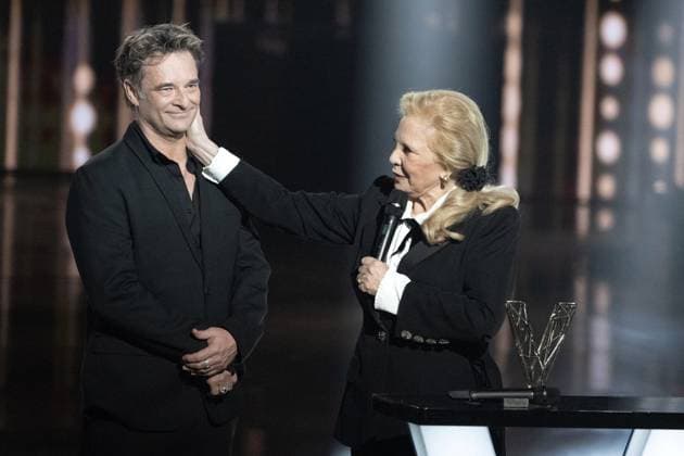 40th Les Victoires De La Musique-Boulogne-Billancourt Sylvie Vartan on stage receives an honorary award from David Hallyday during the 40th Les Victoires De La Musique at La Seine Musicale on February 14, 2025 in Boulogne-Billancourt, France. Photo by David NIVIERE ABACAPRESS.COM BOULOGNE-BILLANCOURT France  Copyright: xNivierexDavid ABACAPRESS.COMx