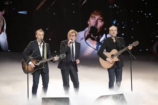 40th Les Victoires De La Musique-Boulogne-Billancourt Pierre Souchon, Alain Souchon and Charles Souchon perform on stage at the 40th Les Victoires De La Musique at La Seine Musicale on February 14, 2025 in Boulogne-Billancourt, France. Photo by David NIVIERE ABACAPRESS.COM BOULOGNE-BILLANCOURT France  Copyright: xNivierexDavid ABACAPRESS.COMx
