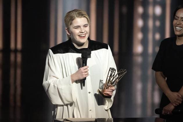 40th Les Victoires De La Musique-Boulogne-Billancourt Zaho de Sagazan celebrates after receiving the award for Female artist of the year during the 40th Les Victoires De La Musique at La Seine Musicale on February 14, 2025 in Boulogne-Billancourt, France. Photo by David NIVIERE ABACAPRESS.COM BOULOGNE-BILLANCOURT France  Copyright: xNivierexDavid ABACAPRESS.COMx