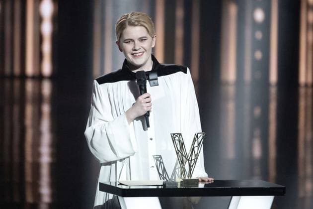 40th Les Victoires De La Musique-Boulogne-Billancourt Zaho de Sagazan celebrates after receiving the award for Female artist of the year during the 40th Les Victoires De La Musique at La Seine Musicale on February 14, 2025 in Boulogne-Billancourt, France. Photo by David NIVIERE ABACAPRESS.COM BOULOGNE-BILLANCOURT France  Copyright: xNivierexDavid ABACAPRESS.COMx