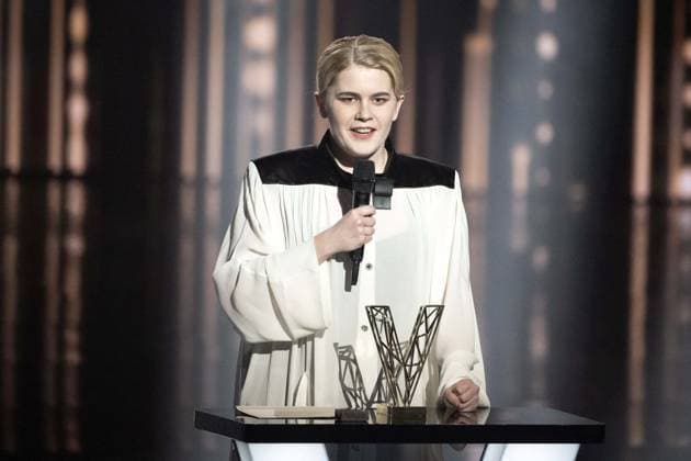 40th Les Victoires De La Musique-Boulogne-Billancourt Zaho de Sagazan celebrates after receiving the award for Female artist of the year during the 40th Les Victoires De La Musique at La Seine Musicale on February 14, 2025 in Boulogne-Billancourt, France. Photo by David NIVIERE ABACAPRESS.COM BOULOGNE-BILLANCOURT France  Copyright: xNivierexDavid ABACAPRESS.COMx