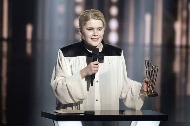 40th Les Victoires De La Musique-Boulogne-Billancourt Zaho de Sagazan celebrates after receiving the award for Female artist of the year during the 40th Les Victoires De La Musique at La Seine Musicale on February 14, 2025 in Boulogne-Billancourt, France. Photo by David NIVIERE ABACAPRESS.COM BOULOGNE-BILLANCOURT France  Copyright: xNivierexDavid ABACAPRESS.COMx