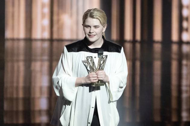 40th Les Victoires De La Musique-Boulogne-Billancourt Zaho de Sagazan celebrates after receiving the award for Female artist of the year during the 40th Les Victoires De La Musique at La Seine Musicale on February 14, 2025 in Boulogne-Billancourt, France. Photo by David NIVIERE ABACAPRESS.COM BOULOGNE-BILLANCOURT France  Copyright: xNivierexDavid ABACAPRESS.COMx