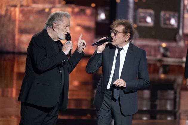 40th Les Victoires De La Musique-Boulogne-Billancourt Eddy Mitchell and Alain Souchon perform on stage at the 40th Les Victoires De La Musique at La Seine Musicale on February 14, 2025 in Boulogne-Billancourt, France. Photo by David NIVIERE ABACAPRESS.COM BOULOGNE-BILLANCOURT France  Copyright: xNivierexDavid ABACAPRESS.COMx