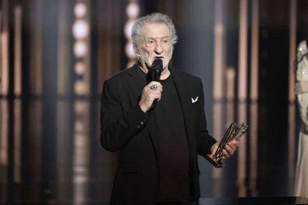 40th Les Victoires De La Musique-Boulogne-Billancourt Eddy Mitchell receives an honorary award from Alain Souchon during the 40th Les Victoires De La Musique at La Seine Musicale on February 14, 2025 in Boulogne-Billancourt, France. Photo by David NIVIERE ABACAPRESS.COM BOULOGNE-BILLANCOURT France  Copyright: xNivierexDavid ABACAPRESS.COMx