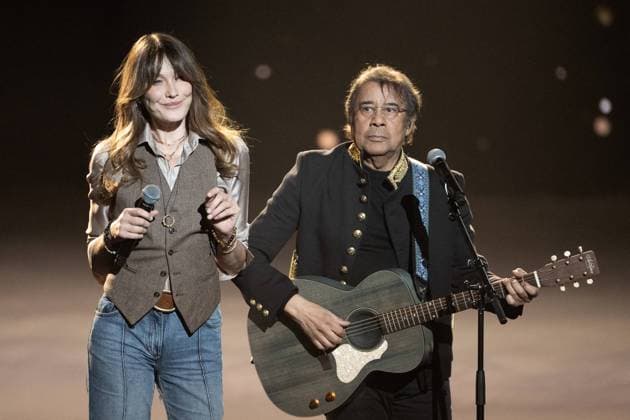 Bilder des Jahres 2025, Entertainment 02 Februar Entertainment Themen der Woche KW07 Entertainment Bilder des Tages 40th Les Victoires De La Musique-Boulogne-Billancourt Carla Bruni and Laurent Voulzy perform on stage at the 40th Les Victoires De La Musique at La Seine Musicale on February 14, 2025 in Boulogne-Billancourt, France. Photo by David NIVIERE ABACAPRESS.COM BOULOGNE-BILLANCOURT France  Copyright: xNivierexDavid ABACAPRESS.COMx
