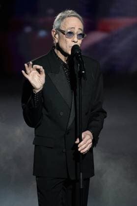 40th Les Victoires De La Musique-Boulogne-Billancourt Alain Chamfort performs on stage at the 40th Les Victoires De La Musique at La Seine Musicale on February 14, 2025 in Boulogne-Billancourt, France. Photo by David NIVIERE ABACAPRESS.COM BOULOGNE-BILLANCOURT France  Copyright: xNivierexDavid ABACAPRESS.COMx