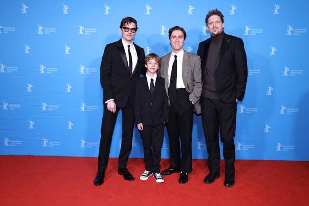 Entertainment Themen der Woche KW07 Entertainment Bilder des Tages Sam Riley, Dylan Torrell, Jack Farthing und Jan-Ole Gerster bei der Islands Film Premiere im Rahmen der 75. Internationale Filmfestspiele Berlinale am 16.02.2025 in Berlin Berlinale 2025- Islands Filmpremiere *** Sam Riley, Dylan Torrell, Jack Farthing and Jan Ole Gerster at the Islands Film Premiere as part of the 75th Berlinale International Film Festival on 16 02 2025 in Berlin Berlinale 2025 Islands Film Premiere 