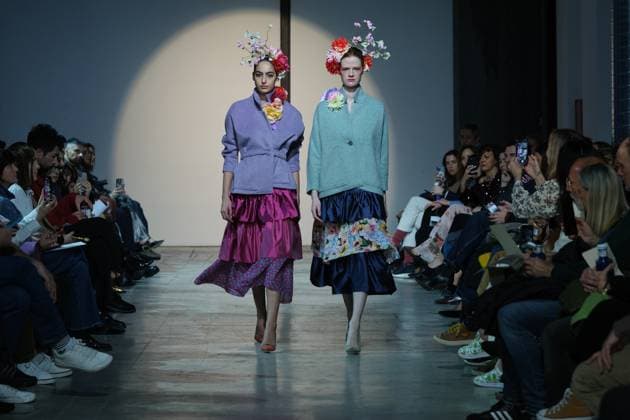 parades with Delafuente in Madrid parades with Delafuente in Madrid es Moda design during Fashion Week in Plaza de la Villa de Madrid, 16 February 2025 Spain Featuring: A model parades with Delafuente in Madrid es Moda design during Fashion Week in Plaza de la Villa de Madrid, 16 February 2025 Spain Where: Madrid, Spain When: 16 Feb 2025 Credit: Oscar Gonzalez WENN Madrid Spain Copyright: xOscarxGonzalez WENNx wenn40254172 OFA ZOJx wenn40254172