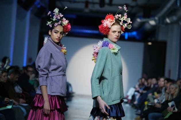 parades with Delafuente in Madrid parades with Delafuente in Madrid es Moda design during Fashion Week in Plaza de la Villa de Madrid, 16 February 2025 Spain Featuring: A model parades with Delafuente in Madrid es Moda design during Fashion Week in Plaza de la Villa de Madrid, 16 February 2025 Spain Where: Madrid, Spain When: 16 Feb 2025 Credit: Oscar Gonzalez WENN Madrid Spain Copyright: xOscarxGonzalez WENNx wenn40254174 OFA ZOJx wenn40254174