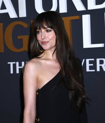 February 16, 2025, New York, New York, Unites States: Dakota Johnson attends the SNL50: The Anniversary Show at 30 Rockefeller Plaza in New York. February 16, 2025. New York Unites States - ZUMAp281 20250216_zea_p281_027 Copyright: xPhotoxImagexPressx