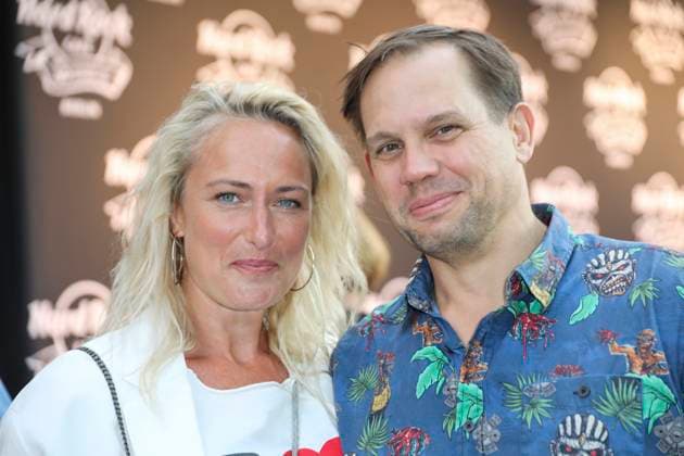 Eva Mona Rodekirchen und Bjorn Geske zu Gast bei der Feier Party lets Keep rockin 30 Jahre Hard Rock Cafe am Kurfuerstendamm Mittwoch 18.Mai 2022in Berlin Berlin Deutschland *** Eva Mona Rodekirchen and Bjorn Geske to Guest at the Celebration Party Lets keep Rockin 30 Years Hard Rock Cafe on Kurfuerstendamm Wednesday 18 May 2022in Berlin Berlin Germany