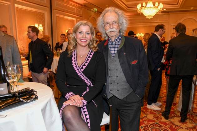 Eva Habermann, Jean Puetz beim Movie Meets Media-Empfang am 25 Maerz 2022 im Regent Hotel in Berlin. Berlin Deutschland *** Eva Habermann, Jean Puetz at Movie Meets Media Reception on 25 March 2022 at Regent Hotel in Berlin Berlin Germany