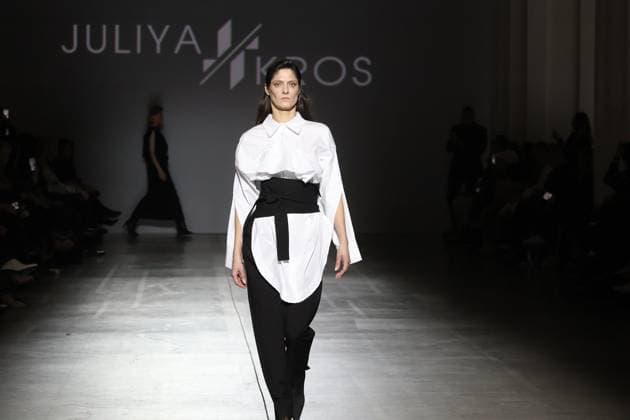 KYIV, UKRAINE - FEBRUARY 15, 2025 - A model walks the catwalk during the fashion show by the Juliya Kros brand as part of Ukrainian Fashion Week FW25-26 at the Mystetskyi Arsenal National Cultural, Art and Museum Complex, Kyiv, capital of Ukraine Juliya Kros fashion show at UFW in Kyiv  Copyright: xPavloxBahmutx