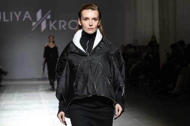 KYIV, UKRAINE - FEBRUARY 15, 2025 - A model walks the catwalk during the fashion show by the Juliya Kros brand as part of Ukrainian Fashion Week FW25-26 at the Mystetskyi Arsenal National Cultural, Art and Museum Complex, Kyiv, capital of Ukraine Juliya Kros fashion show at UFW in Kyiv  Copyright: xPavloxBahmutx