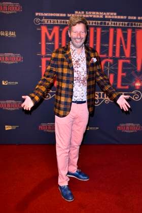 Thorsten Schorn, auf dem roten Teppich bei der Deutschland Premiere Moulin Rouge ! Das Musical im Musical Dome am Sonntag 06.November 2022 in Koeln NRW Deutschland *** Thorsten Schorn, at the Red Carpet at the Germany Premiere Moulin Rouge the Musical at Musical Dome on Sunday 06 November 2022 in Cologne NRW Germany