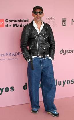 February 18, 2025, Madrid, Madrid, SPAIN: The Museo del Traje in Madrid has hosted the fashion show by designer Duyos, where the designer presents TECNO, his autumn-winter 2025-2026 collection. The designer is parading for the first time outside MBFWMadrid and he does so with a carefully crafted and groundbreaking staging and a clear message to combat ageism and defend that beauty is diverse and ageless. On this unique catwalk at the Museo del Traje, with its imposing main staircase as its cornerstone, more than 40 models, aged between 18 and 64, will showcase the firm s new proposals. Duyos gives visibility to women over 50 who were no longer active, recovering some of the protagonists of his shows in the 90s and 2000s. Among them, Laura S - ZUMAz108 20250218_znp_z108_030 Copyright: xRichardxZubelzux