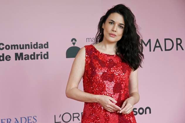February 18, 2025, Madrid, Madrid, SPAIN: The Museo del Traje in Madrid has hosted the fashion show by designer Duyos, where the designer presents TECNO, his autumn-winter 2025-2026 collection. The designer is parading for the first time outside MBFWMadrid and he does so with a carefully crafted and groundbreaking staging and a clear message to combat ageism and defend that beauty is diverse and ageless. On this unique catwalk at the Museo del Traje, with its imposing main staircase as its cornerstone, more than 40 models, aged between 18 and 64, will showcase the firm s new proposals. Duyos gives visibility to women over 50 who were no longer active, recovering some of the protagonists of his shows in the 90s and 2000s. Among them, Laura S - ZUMAz108 20250218_znp_z108_045 Copyright: xRichardxZubelzux
