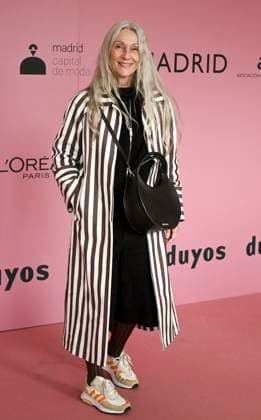 February 18, 2025, Madrid, Madrid, SPAIN: The Museo del Traje in Madrid has hosted the fashion show by designer Duyos, where the designer presents TECNO, his autumn-winter 2025-2026 collection. The designer is parading for the first time outside MBFWMadrid and he does so with a carefully crafted and groundbreaking staging and a clear message to combat ageism and defend that beauty is diverse and ageless. On this unique catwalk at the Museo del Traje, with its imposing main staircase as its cornerstone, more than 40 models, aged between 18 and 64, will showcase the firm s new proposals. Duyos gives visibility to women over 50 who were no longer active, recovering some of the protagonists of his shows in the 90s and 2000s. Among them, Laura S - ZUMAz108 20250218_znp_z108_054 Copyright: xRichardxZubelzux