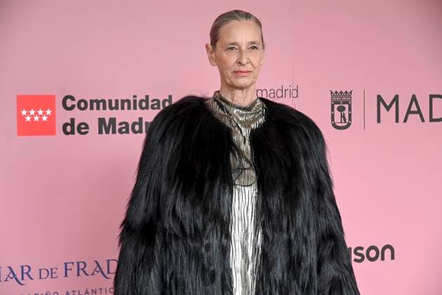 February 18, 2025, Madrid, Madrid, SPAIN: The Museo del Traje in Madrid has hosted the fashion show by designer Duyos, where the designer presents TECNO, his autumn-winter 2025-2026 collection. The designer is parading for the first time outside MBFWMadrid and he does so with a carefully crafted and groundbreaking staging and a clear message to combat ageism and defend that beauty is diverse and ageless. On this unique catwalk at the Museo del Traje, with its imposing main staircase as its cornerstone, more than 40 models, aged between 18 and 64, will showcase the firm s new proposals. Duyos gives visibility to women over 50 who were no longer active, recovering some of the protagonists of his shows in the 90s and 2000s. Among them, Laura S - ZUMAz108 20250218_znp_z108_119 Copyright: xRichardxZubelzux