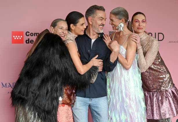 February 18, 2025, Madrid, Madrid, SPAIN: The Museo del Traje in Madrid has hosted the fashion show by designer Duyos, where the designer presents TECNO, his autumn-winter 2025-2026 collection. The designer is parading for the first time outside MBFWMadrid and he does so with a carefully crafted and groundbreaking staging and a clear message to combat ageism and defend that beauty is diverse and ageless. On this unique catwalk at the Museo del Traje, with its imposing main staircase as its cornerstone, more than 40 models, aged between 18 and 64, will showcase the firm s new proposals. Duyos gives visibility to women over 50 who were no longer active, recovering some of the protagonists of his shows in the 90s and 2000s. Among them, Laura S - ZUMAz108 20250218_znp_z108_099 Copyright: xRichardxZubelzux