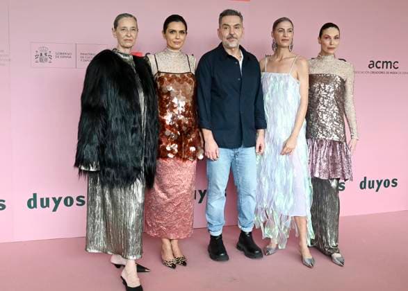 February 18, 2025, Madrid, Madrid, SPAIN: The Museo del Traje in Madrid has hosted the fashion show by designer Duyos, where the designer presents TECNO, his autumn-winter 2025-2026 collection. The designer is parading for the first time outside MBFWMadrid and he does so with a carefully crafted and groundbreaking staging and a clear message to combat ageism and defend that beauty is diverse and ageless. On this unique catwalk at the Museo del Traje, with its imposing main staircase as its cornerstone, more than 40 models, aged between 18 and 64, will showcase the firm s new proposals. Duyos gives visibility to women over 50 who were no longer active, recovering some of the protagonists of his shows in the 90s and 2000s. Among them, Laura S - ZUMAz108 20250218_znp_z108_110 Copyright: xRichardxZubelzux