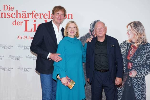 Lars Kraume, Burghart Klaussner, Caroline Peters bei der Premiere Die Unschaerferelation Der Liebe am 28.06.2023 im Delphi Filmpalast in Berlin. Berlin Deutschland *** Lars Kraume, Burghart Klaussner, Caroline Peters at the Premiere the Unschaerferelation the Love on 28 06 2023 at Delphi Filmpalast in Berlin Berlin Germany