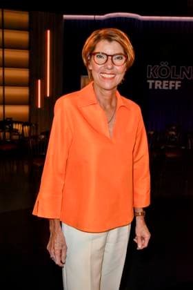 Bettina Maria Böttinger Boettinger Fernsehmoderatorin und Produzentin beim Fototermin nach der WDR Talkshow Koelner Treff aus dem WDR, Studio Boecklemuend am Freitag 25.08.2023 in Koeln NRW D *** Bettina Maria Böttinger Boettinger TV presenter and Producer at Photo session to the WDR Talk show Koelner Meet from the WDR, Studio Boecklemuend on Friday 25 08 2023 in Cologne NRW D